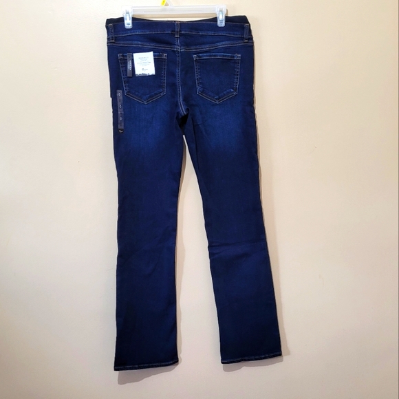NWT Thyme Maternity Jeans - Picture 3 of 4